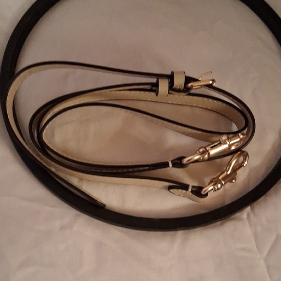 Coach Beige Signature Canvas Satchel with Tan Handles - Picture 7 of 13